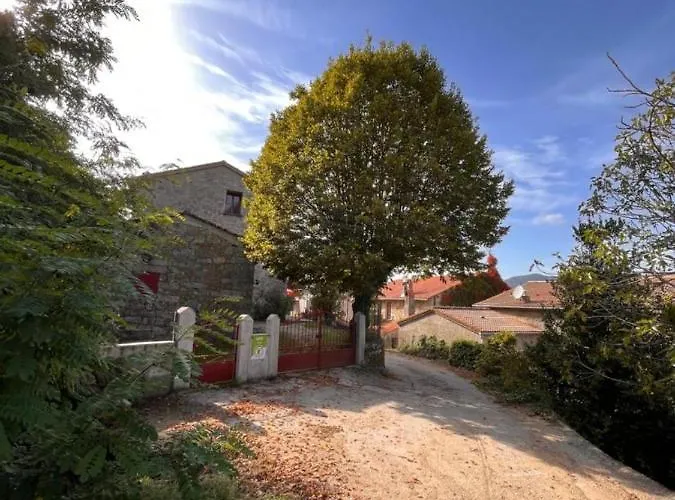 A Funtanella, Maison De Caractere Situe Entre Montagne Et Mer