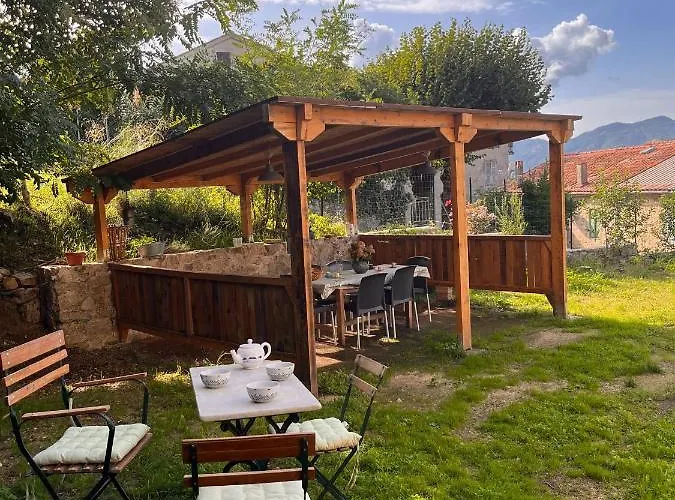 Ferienhaus A Funtanella, Maison De Caractere Situe Entre Montagne Et Mer